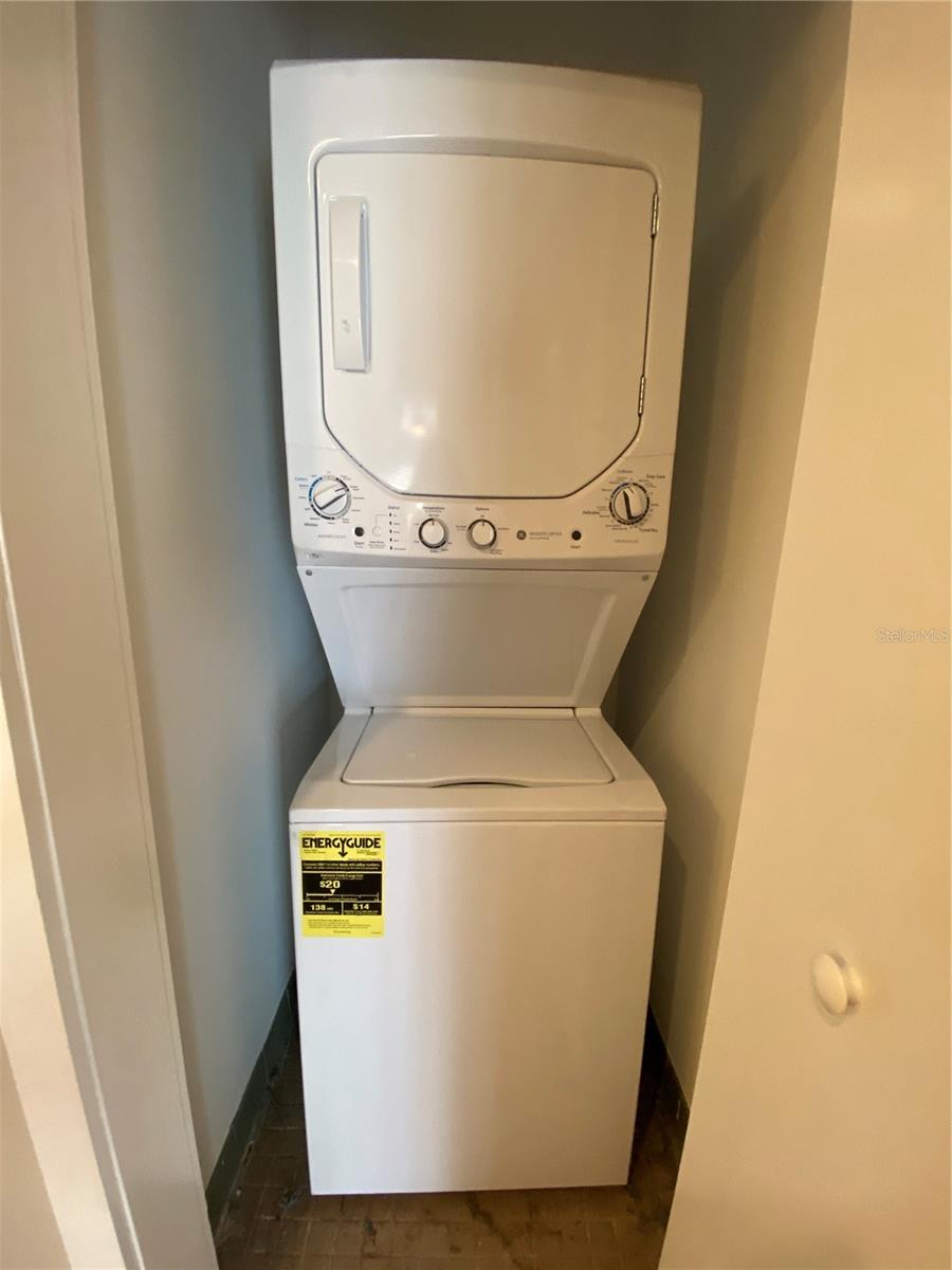 1501 DOYLE CARLTON DR #305