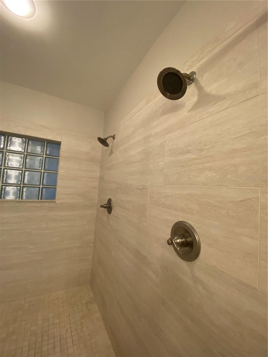 1501 DOYLE CARLTON DR #305