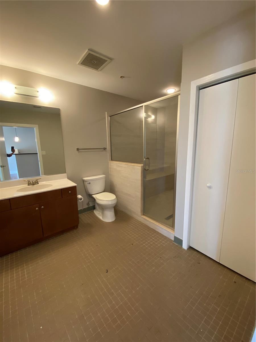 1501 DOYLE CARLTON DR #305