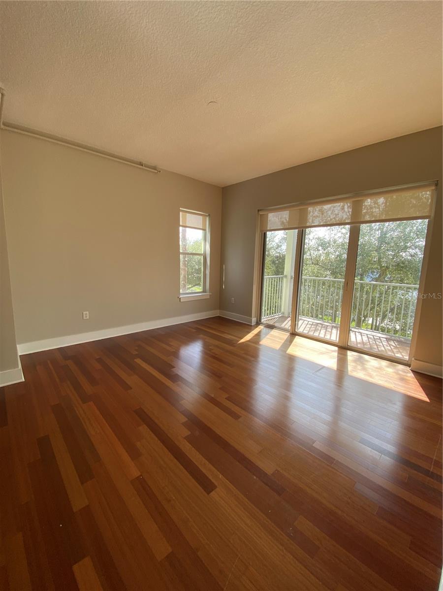 1501 DOYLE CARLTON DR #305