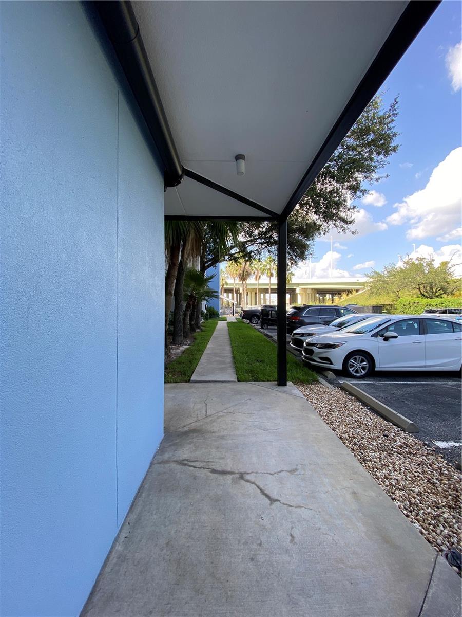 1501 DOYLE CARLTON DR #305