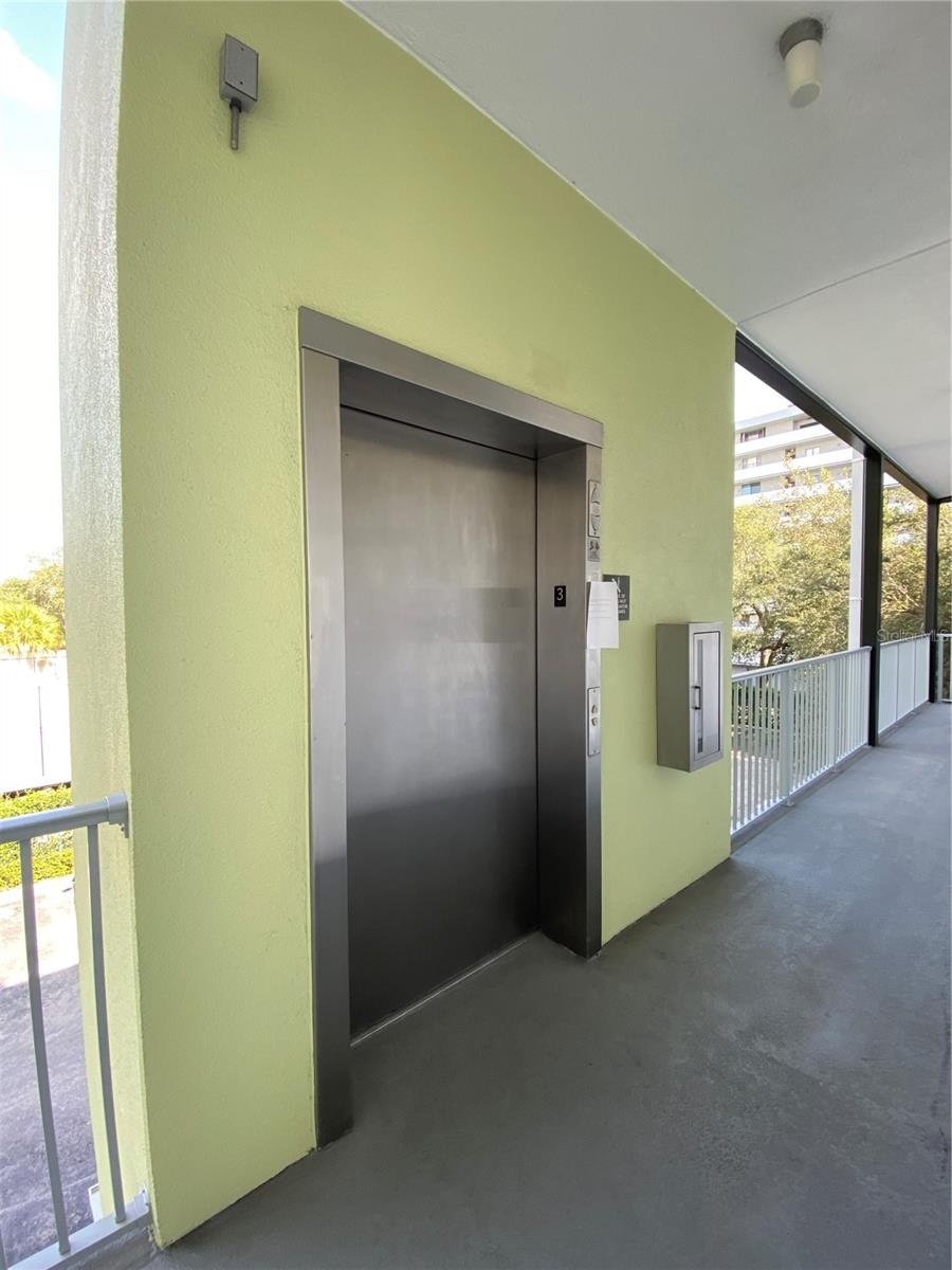 1501 DOYLE CARLTON DR #305