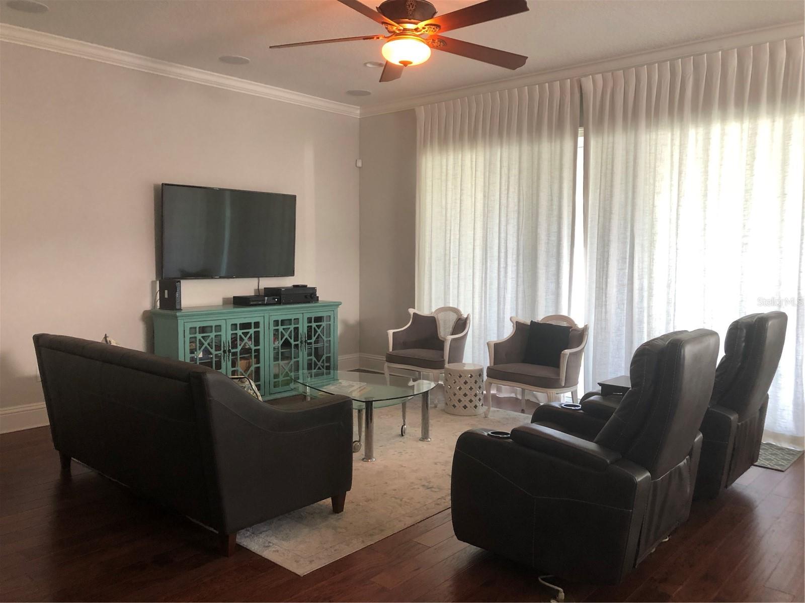 4019 W EL PRADO BLVD