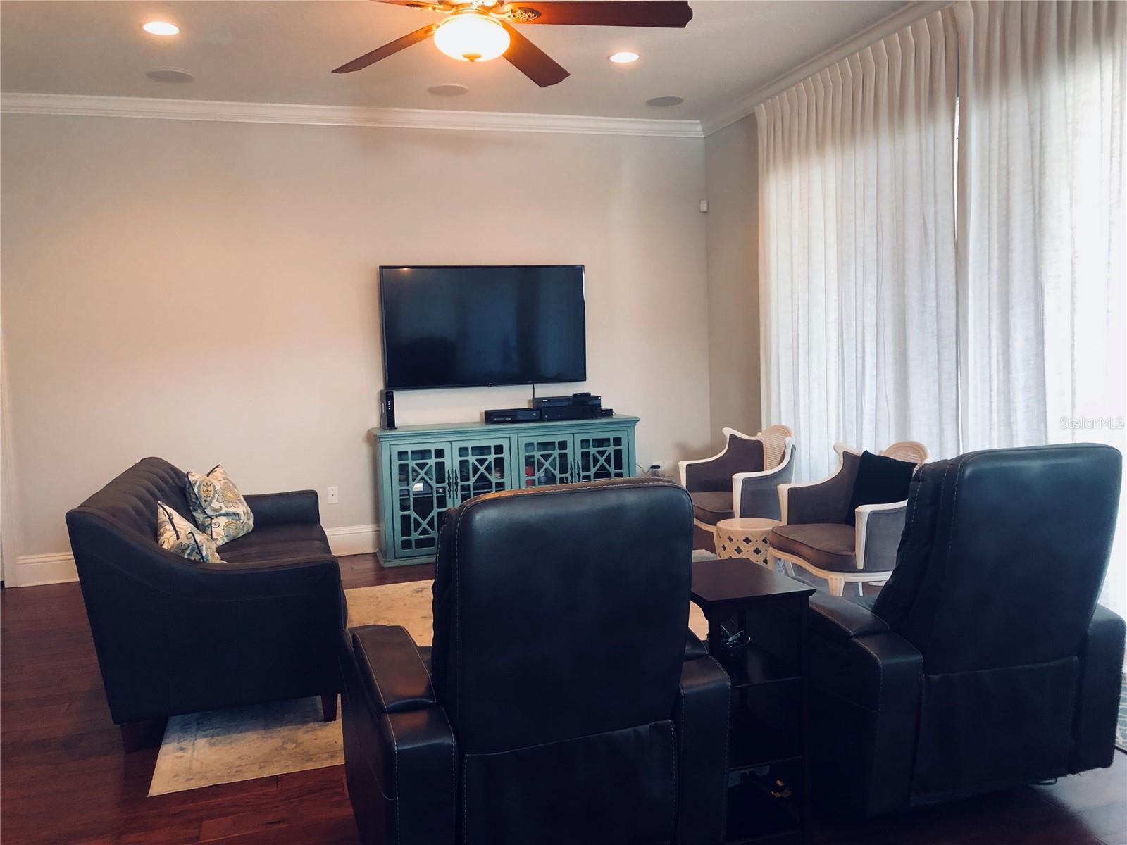 4019 W EL PRADO BLVD