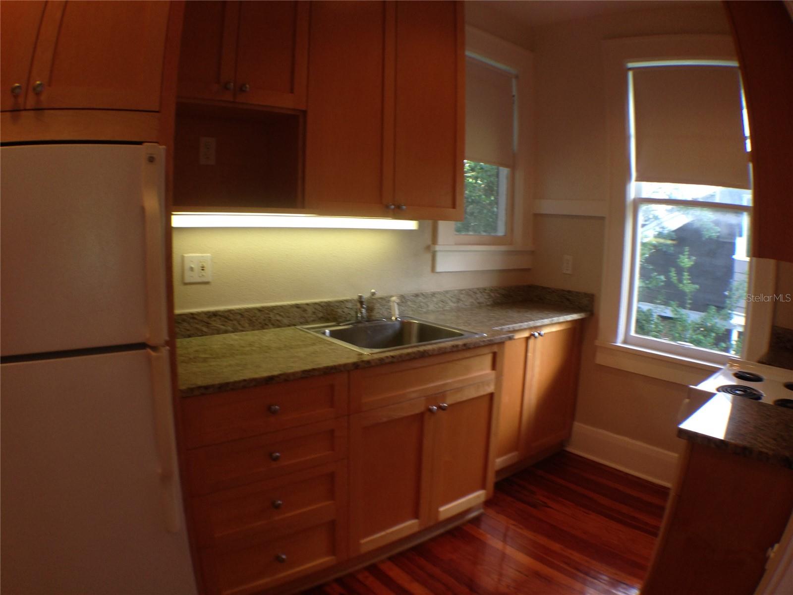 823 S OREGON AVE #4