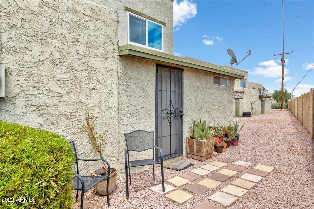 1500 W RIO SALADO Parkway, 22