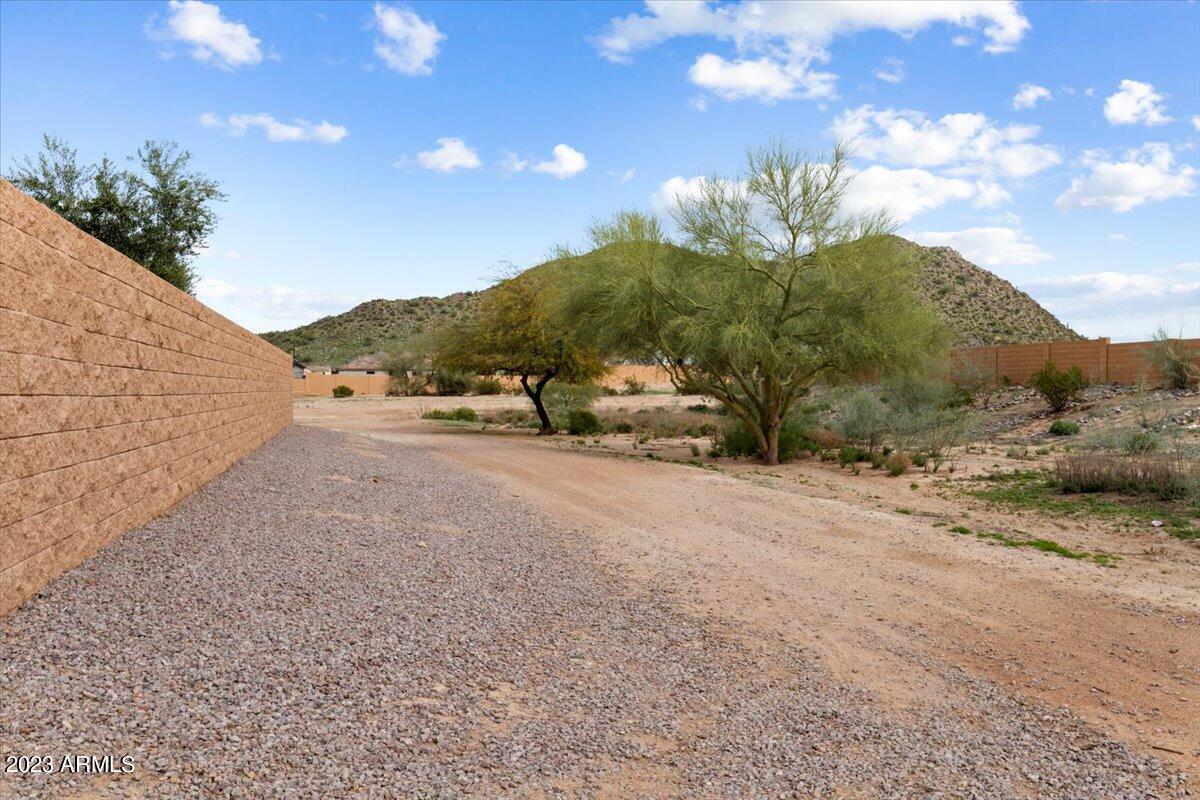 2218 W ANGEL Way