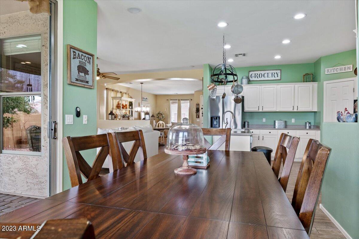 2218 W ANGEL Way