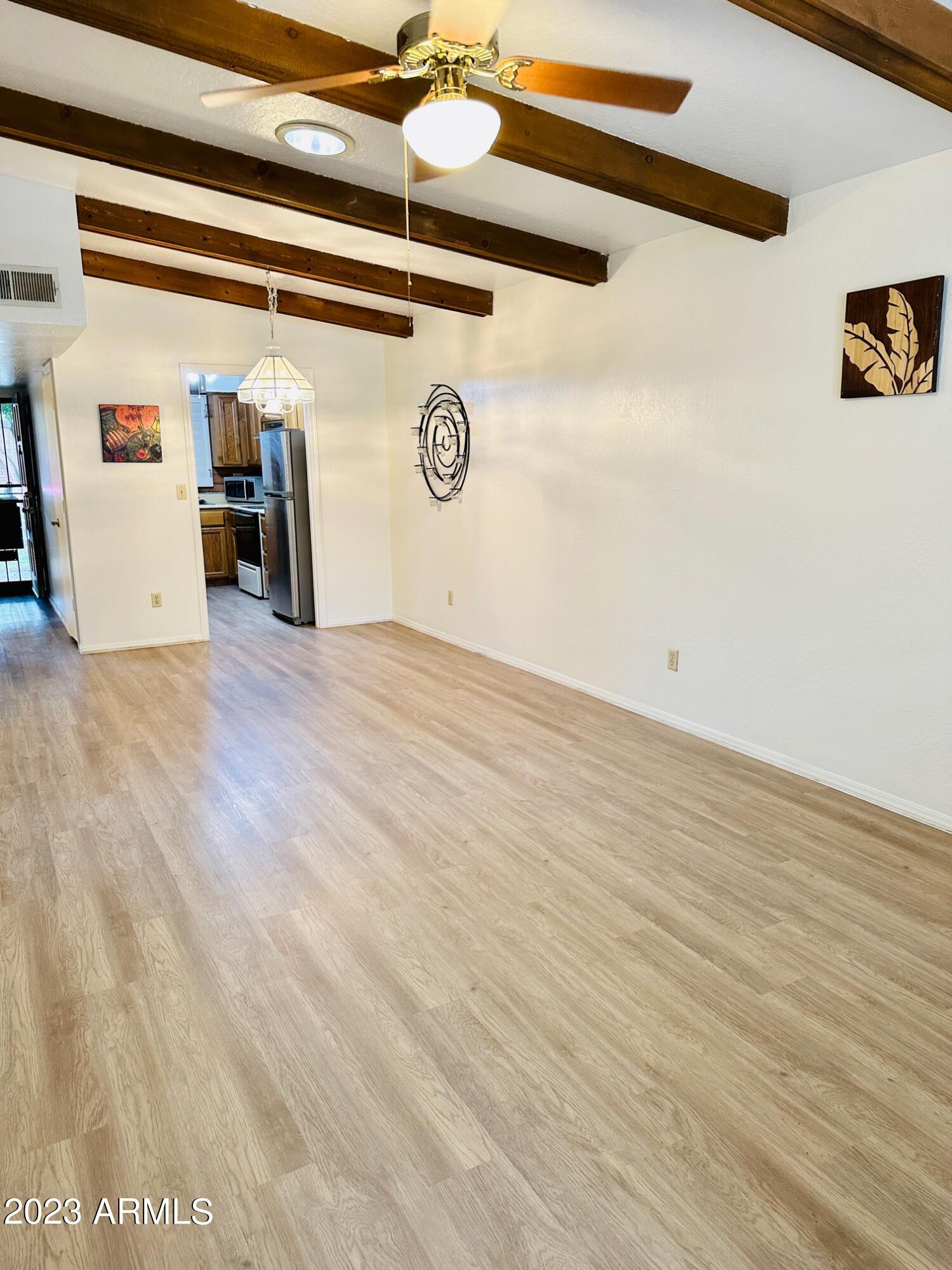 4410 E HUBBELL Street, 72
