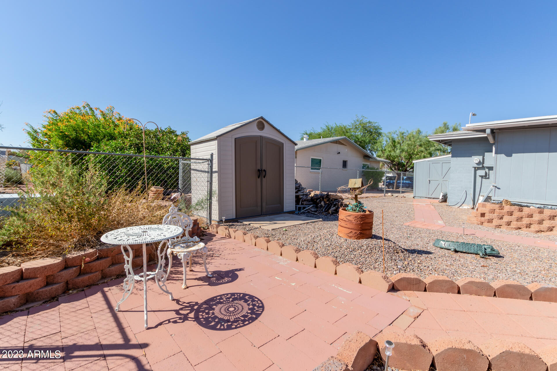 5521 E DALLAS Street