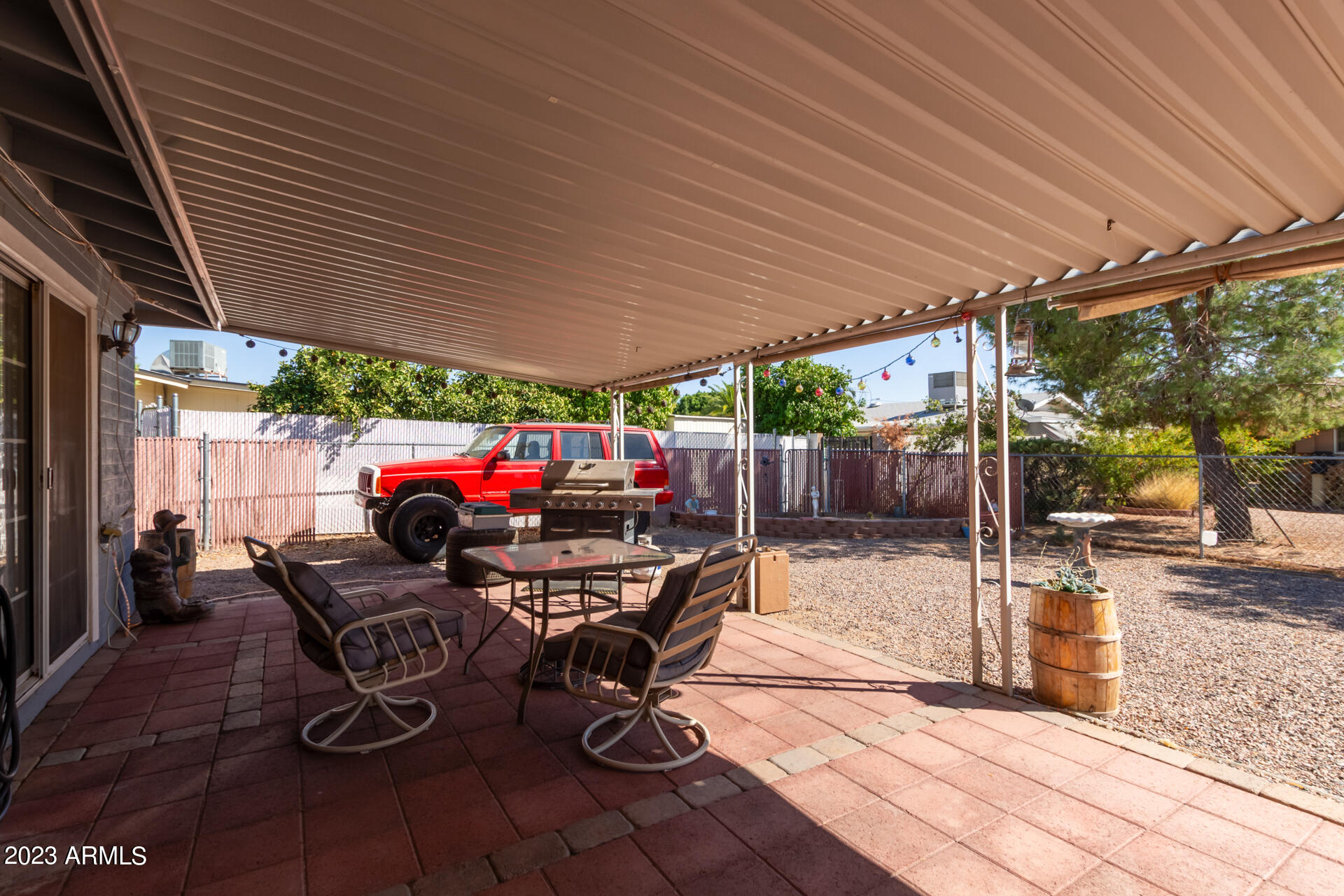 5521 E DALLAS Street