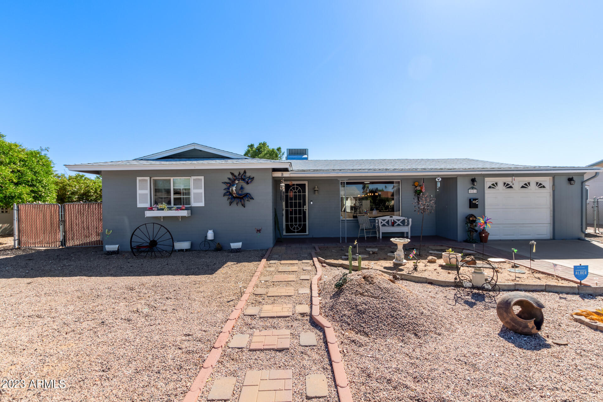 5521 E DALLAS Street