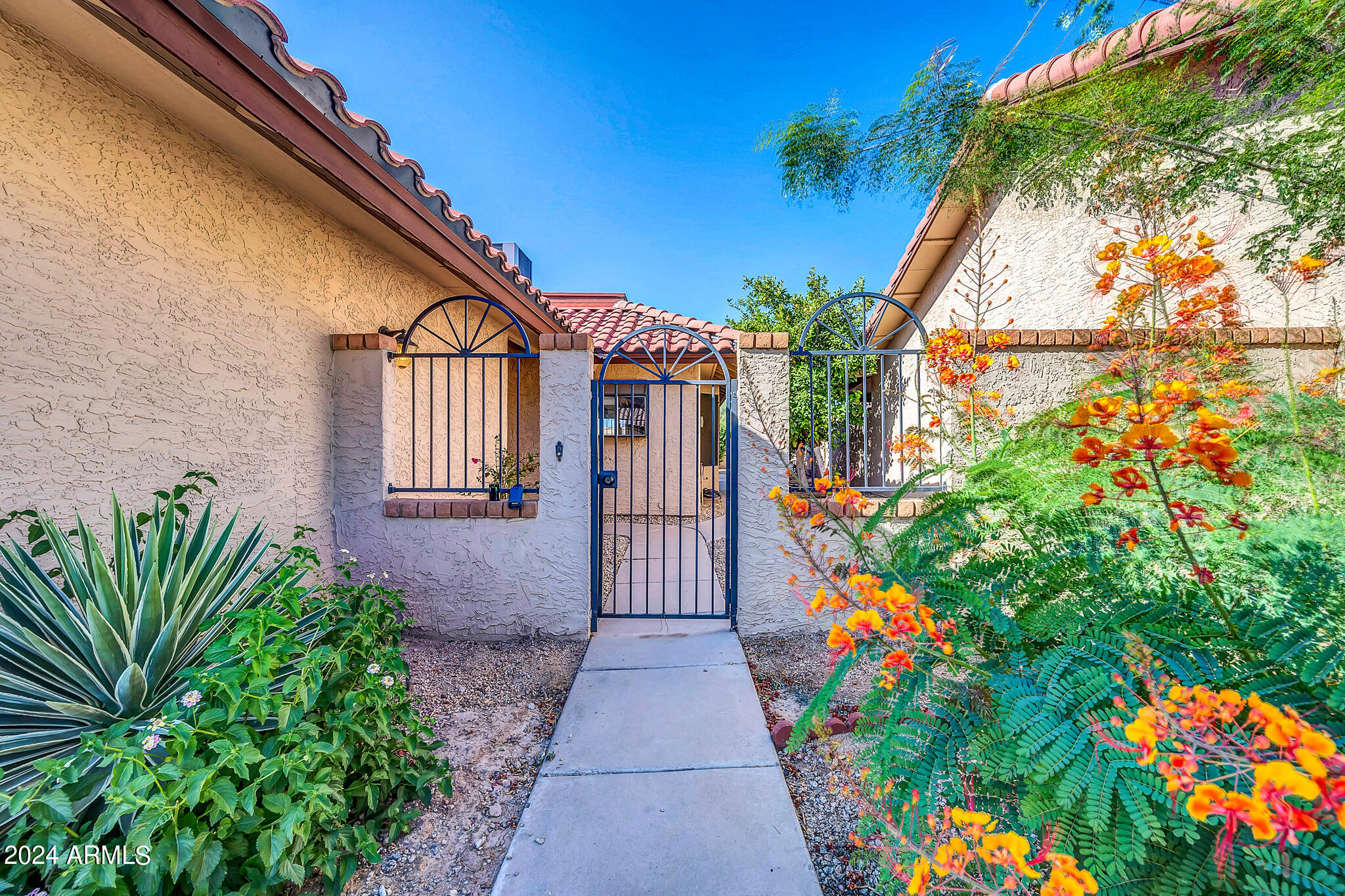 5206 E Loloma Circle