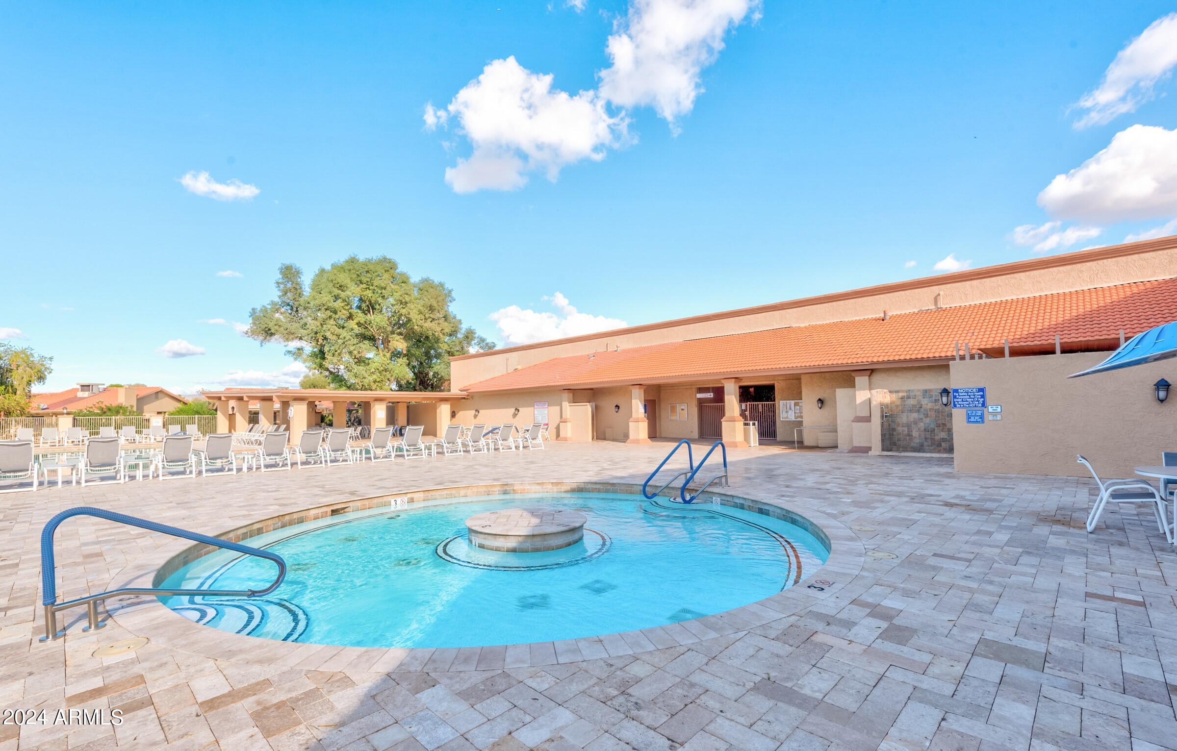 2653 LEISURE WORLD