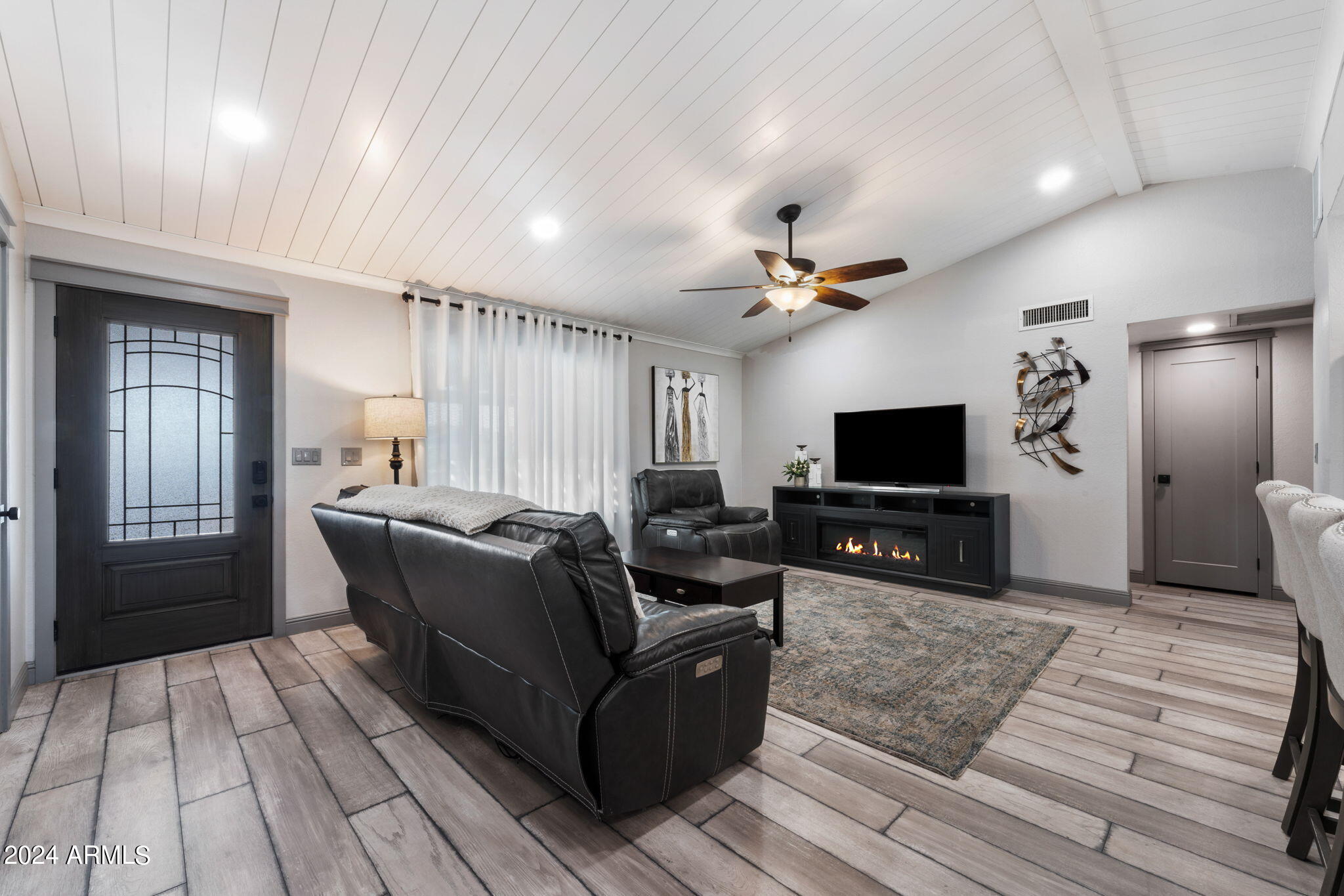 2653 LEISURE WORLD