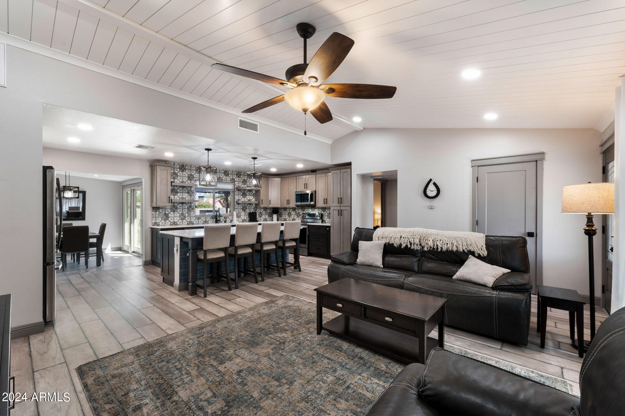 2653 LEISURE WORLD