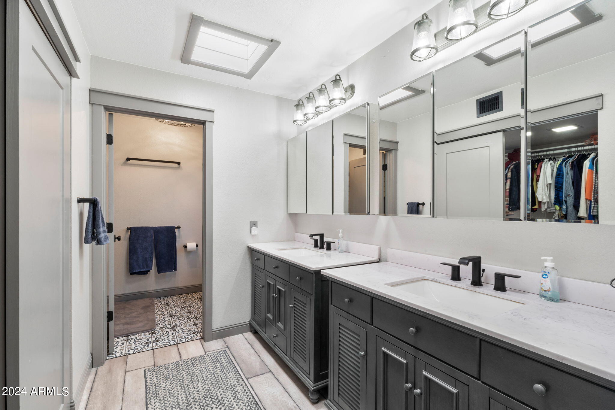 2653 LEISURE WORLD