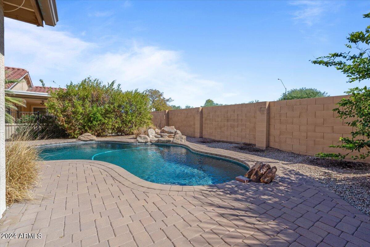 2485 E FIESTA Drive