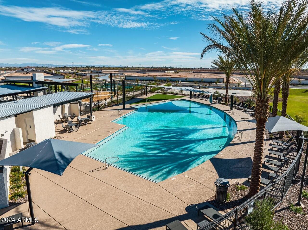 804 W SUPERSTITION Drive