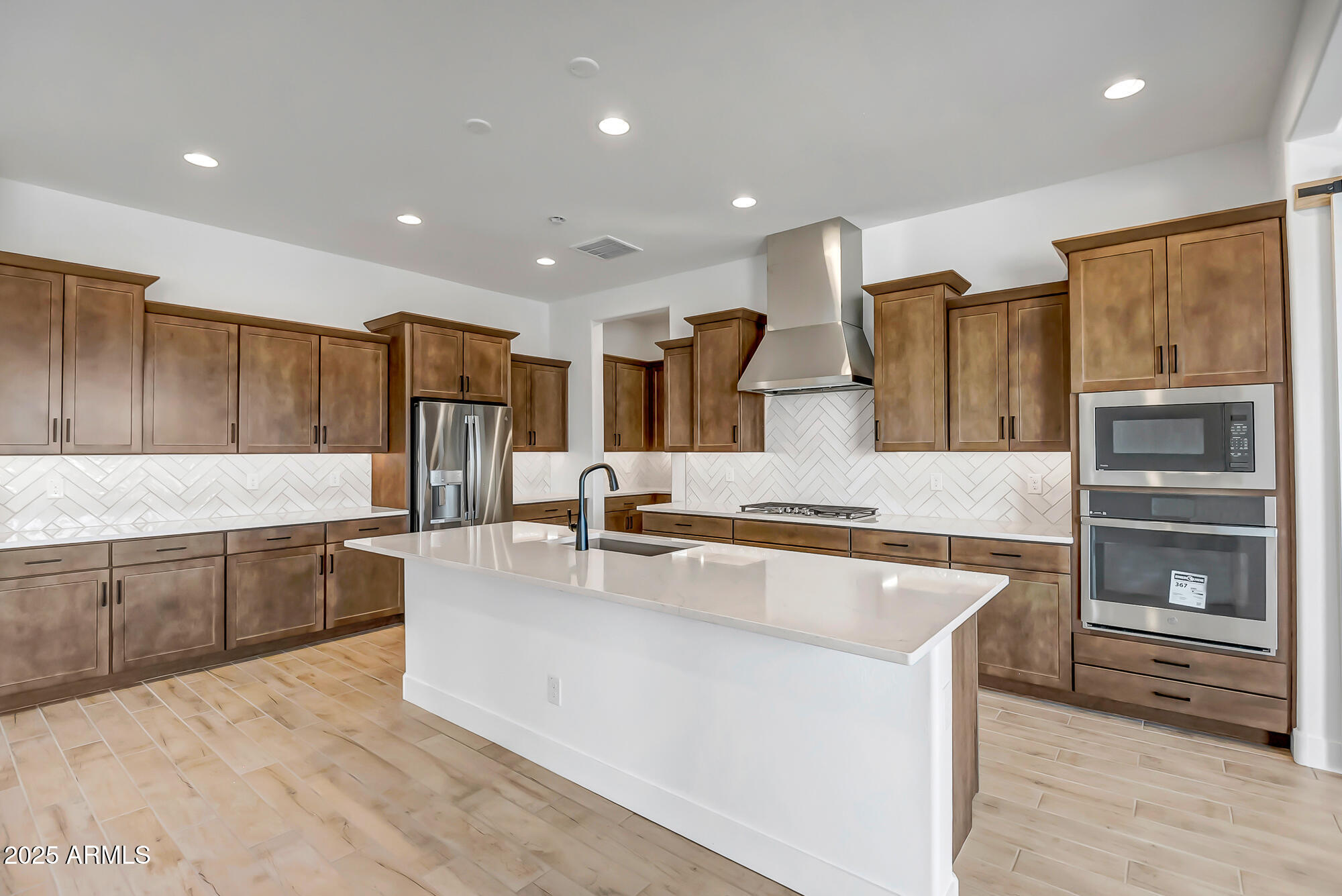804 W SUPERSTITION Drive