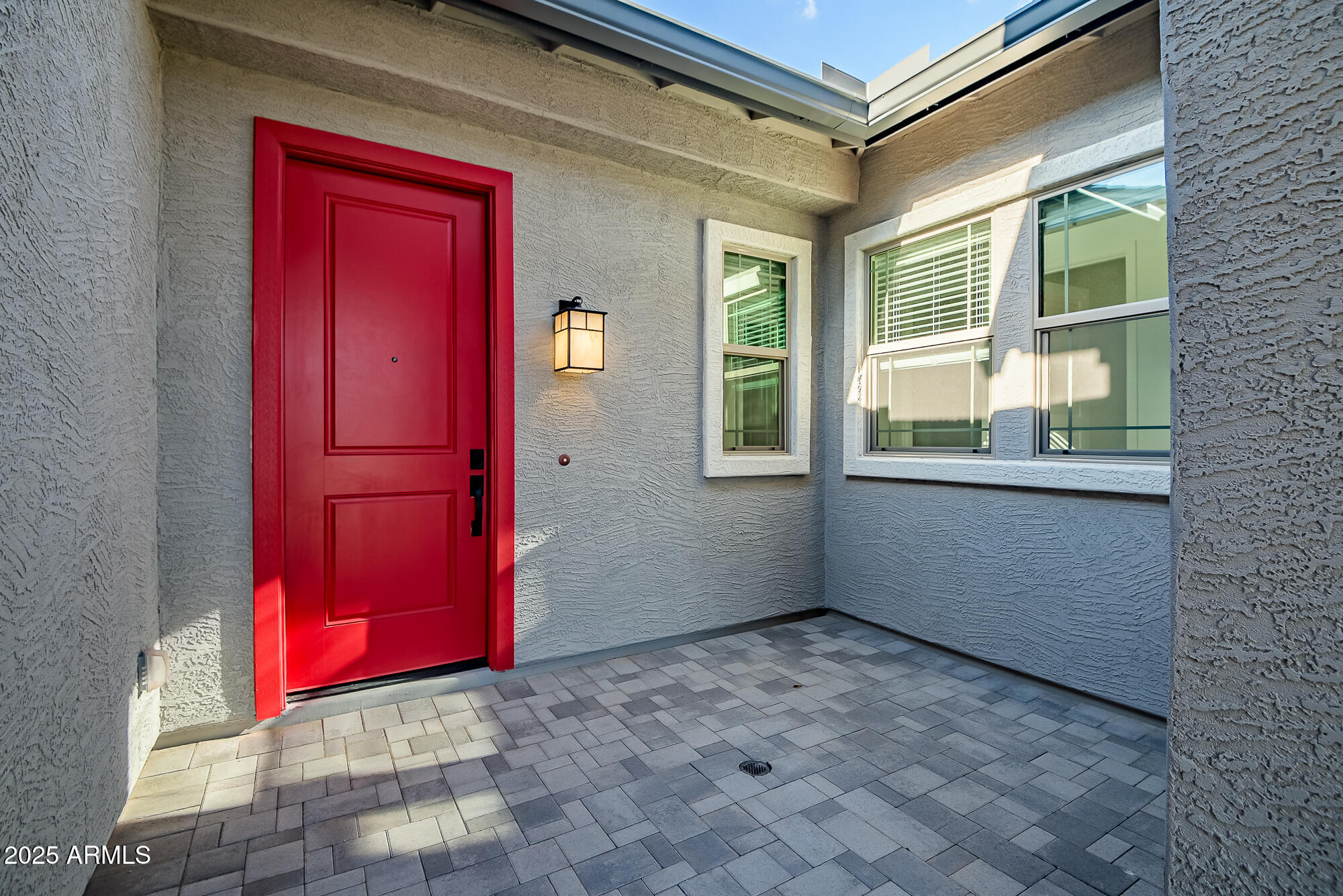 804 W SUPERSTITION Drive