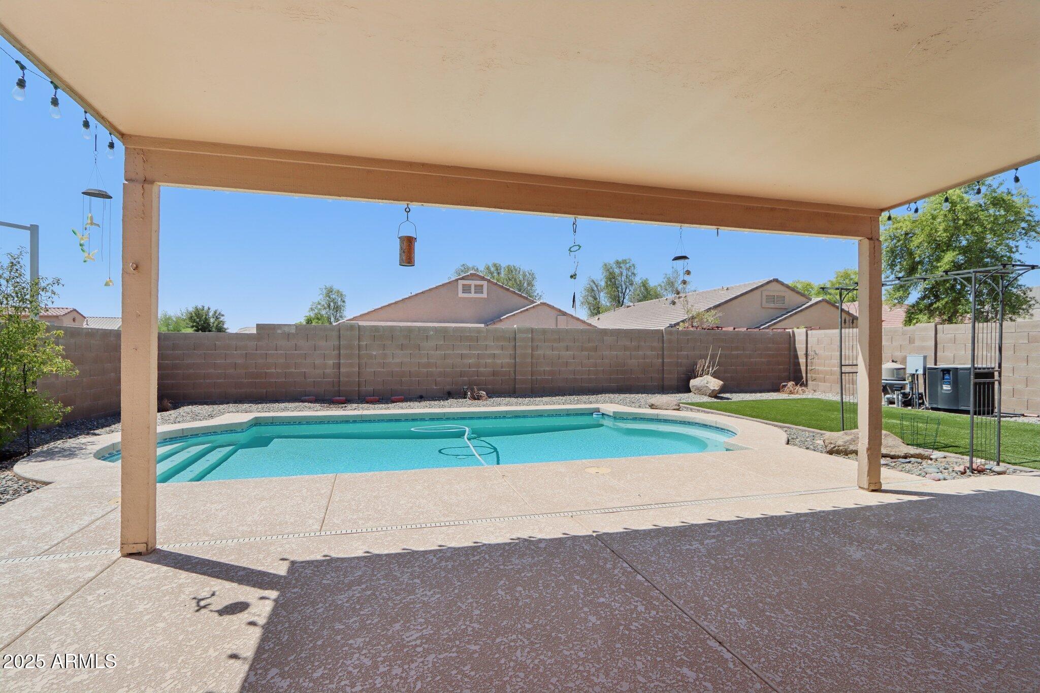 41087 W THORNBERRY Lane