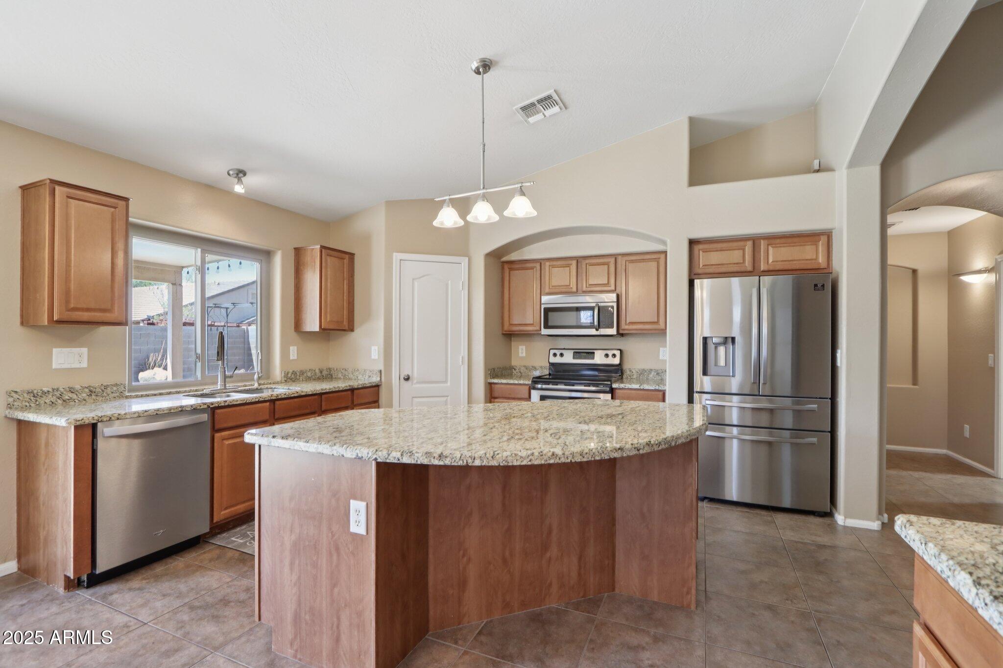 41087 W THORNBERRY Lane
