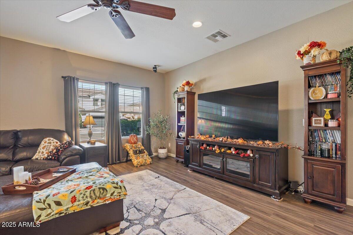 4223 E DEL RIO Drive, San Tan Valley