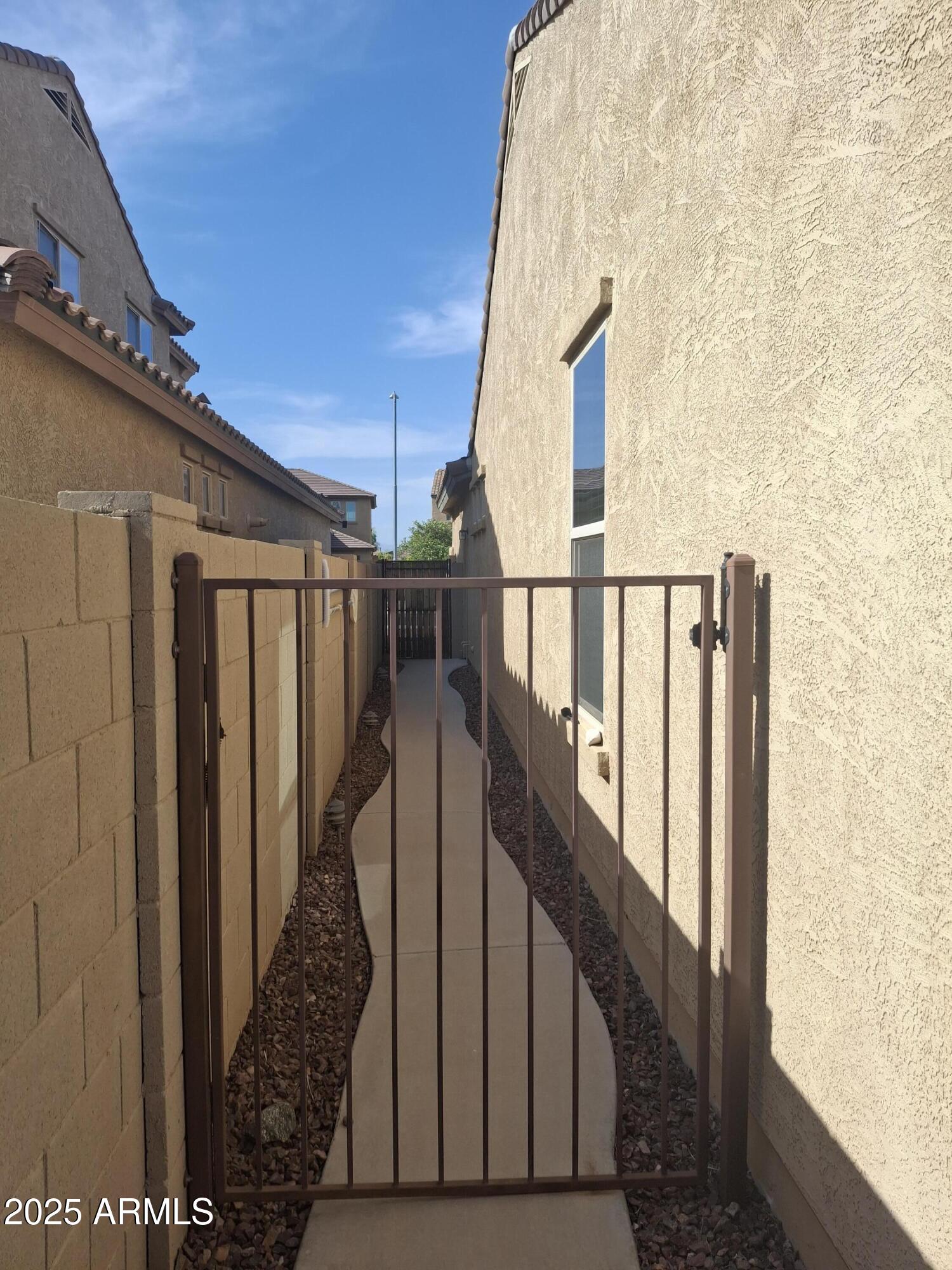 10773 W PRICKLY PEAR Trail