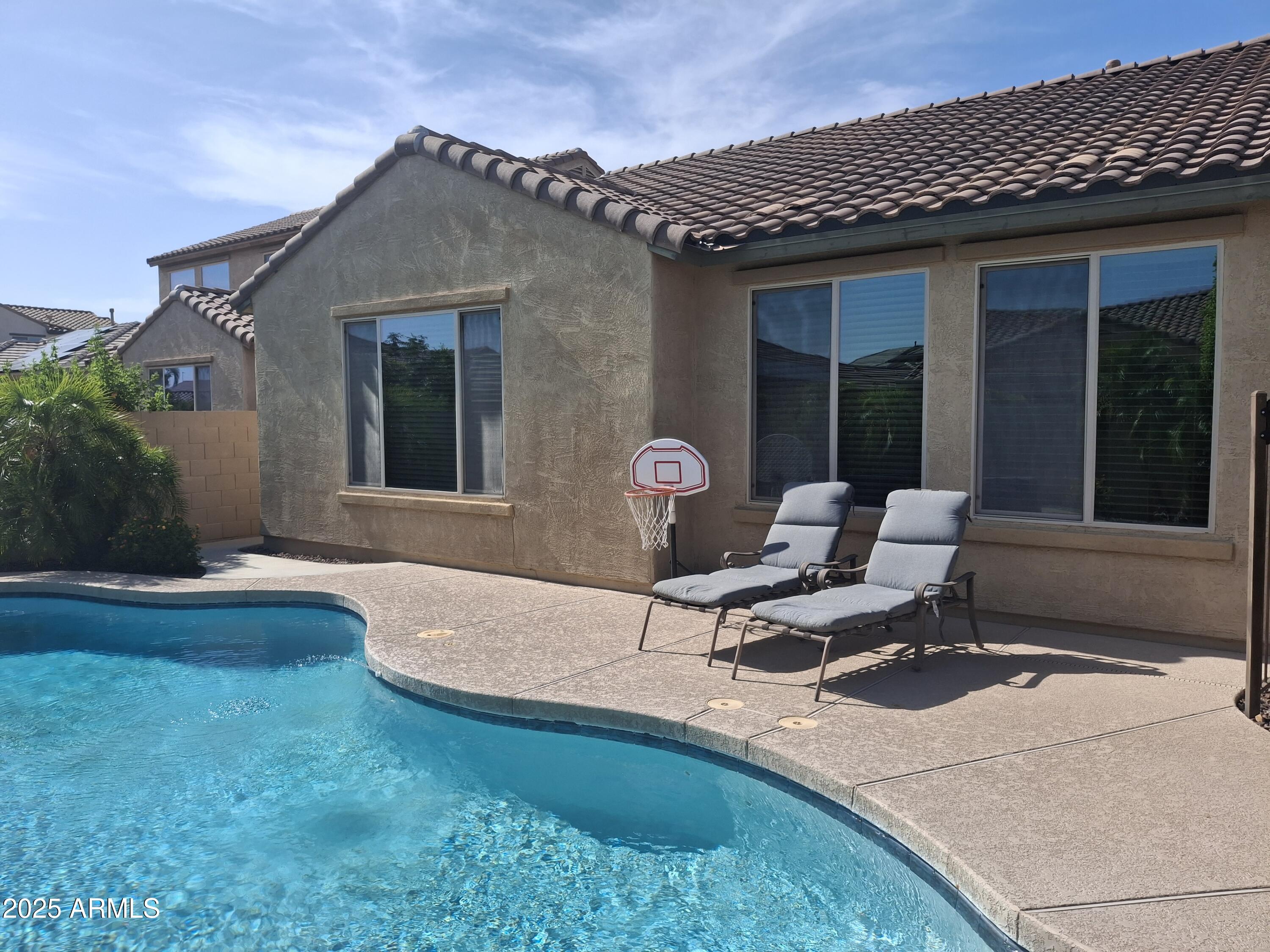 10773 W PRICKLY PEAR Trail