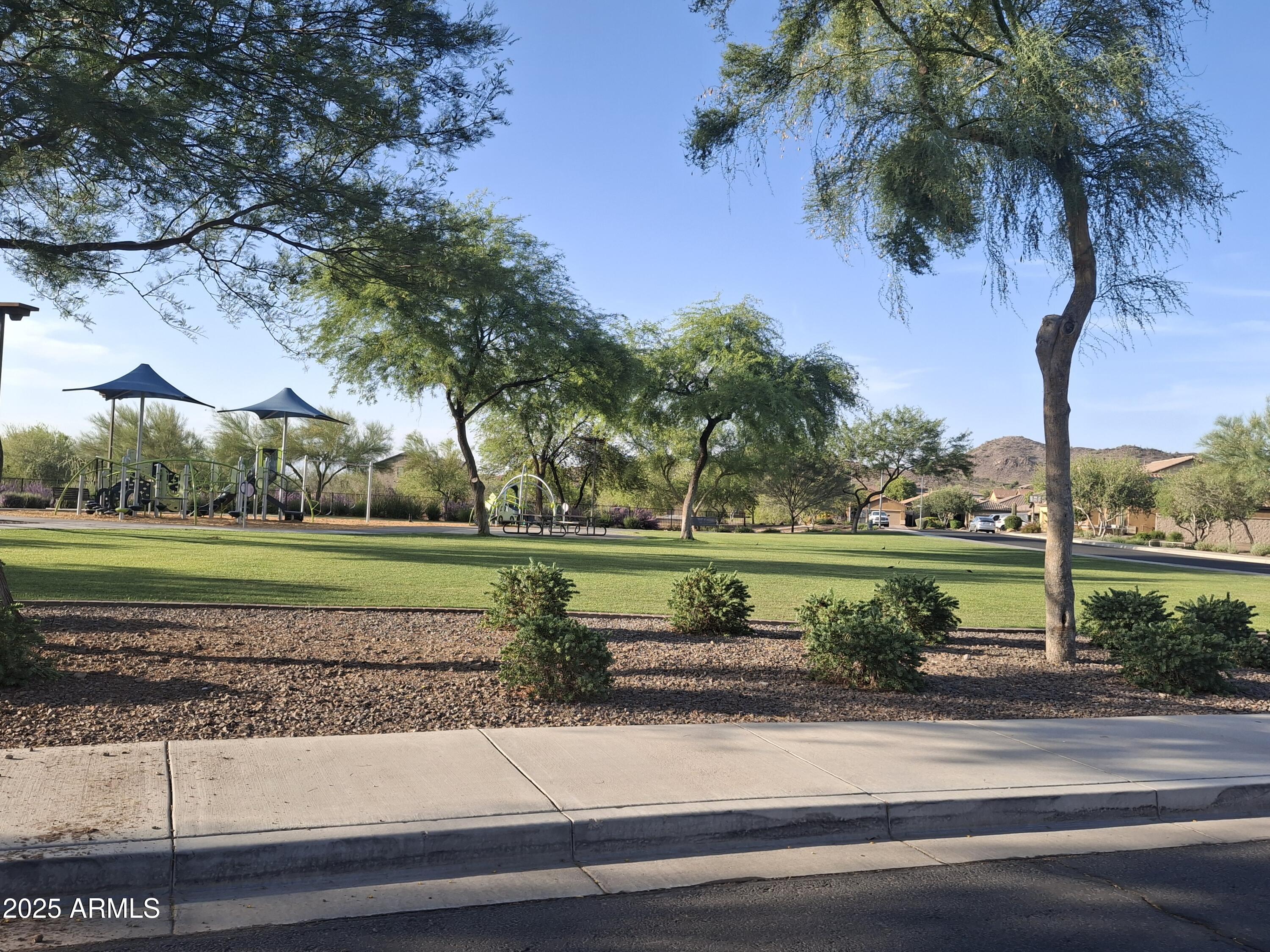 10773 W PRICKLY PEAR Trail