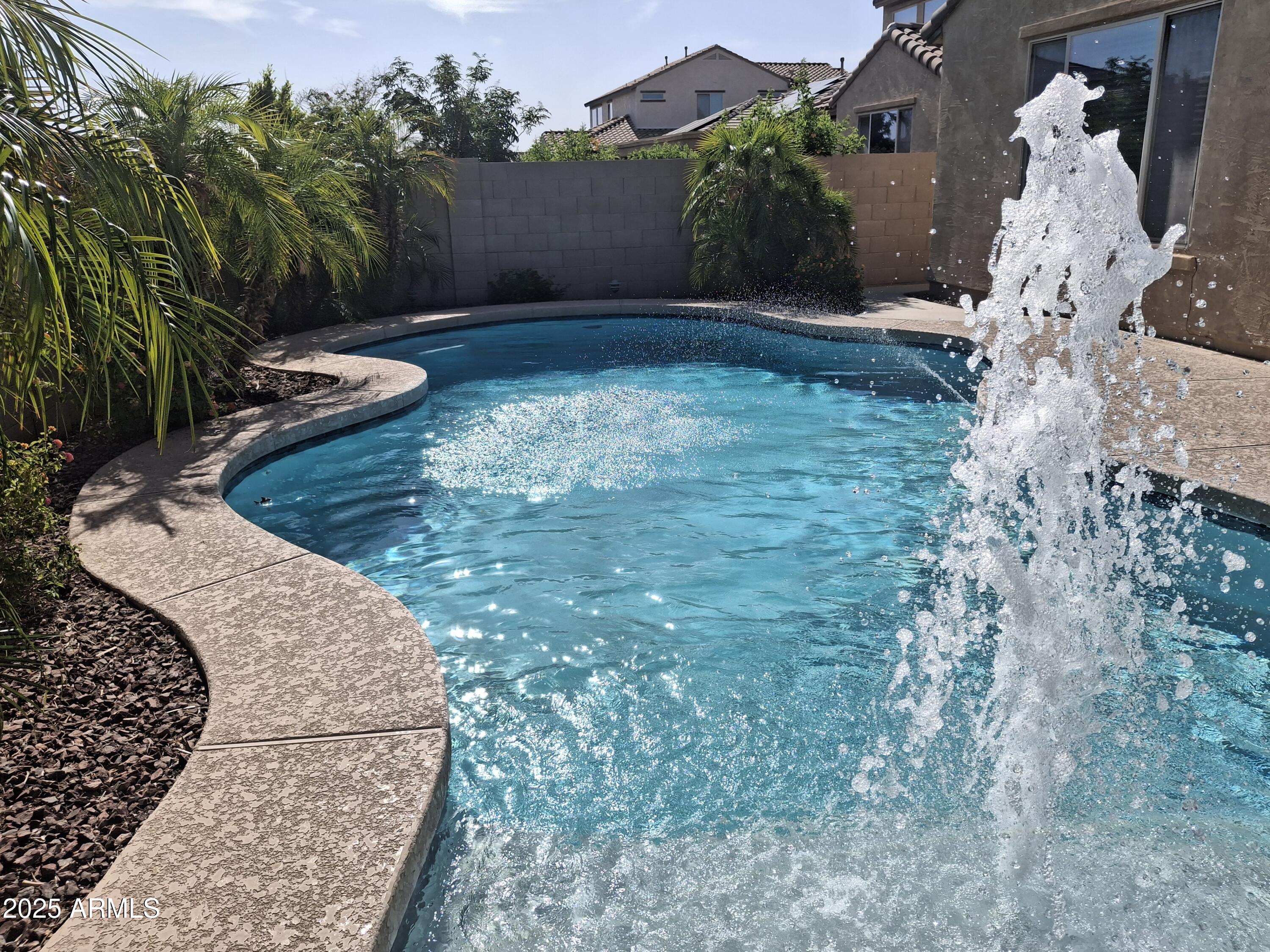 10773 W PRICKLY PEAR Trail