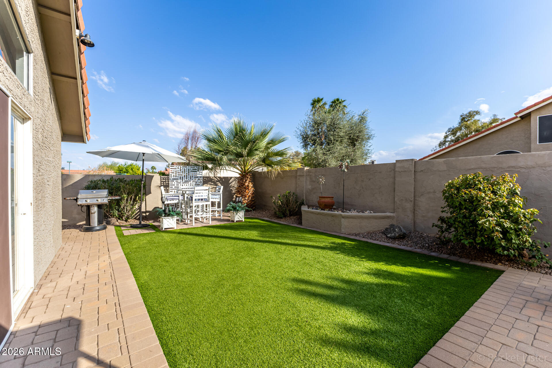 2379 W GAIL Drive