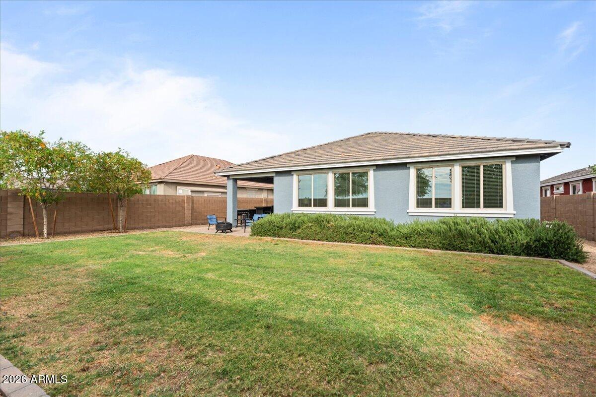 3462 N LOS ALAMOS