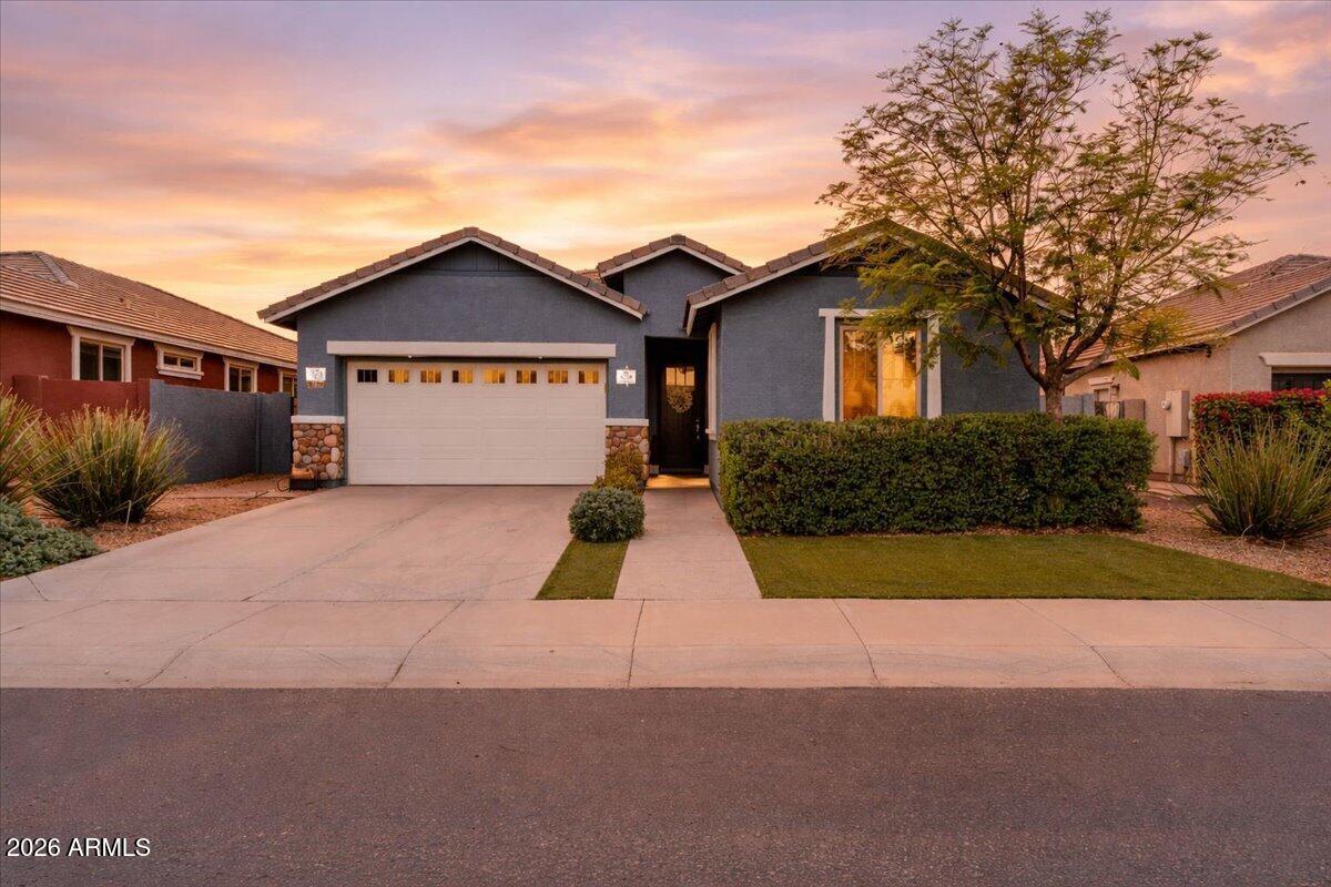 3462 N LOS ALAMOS