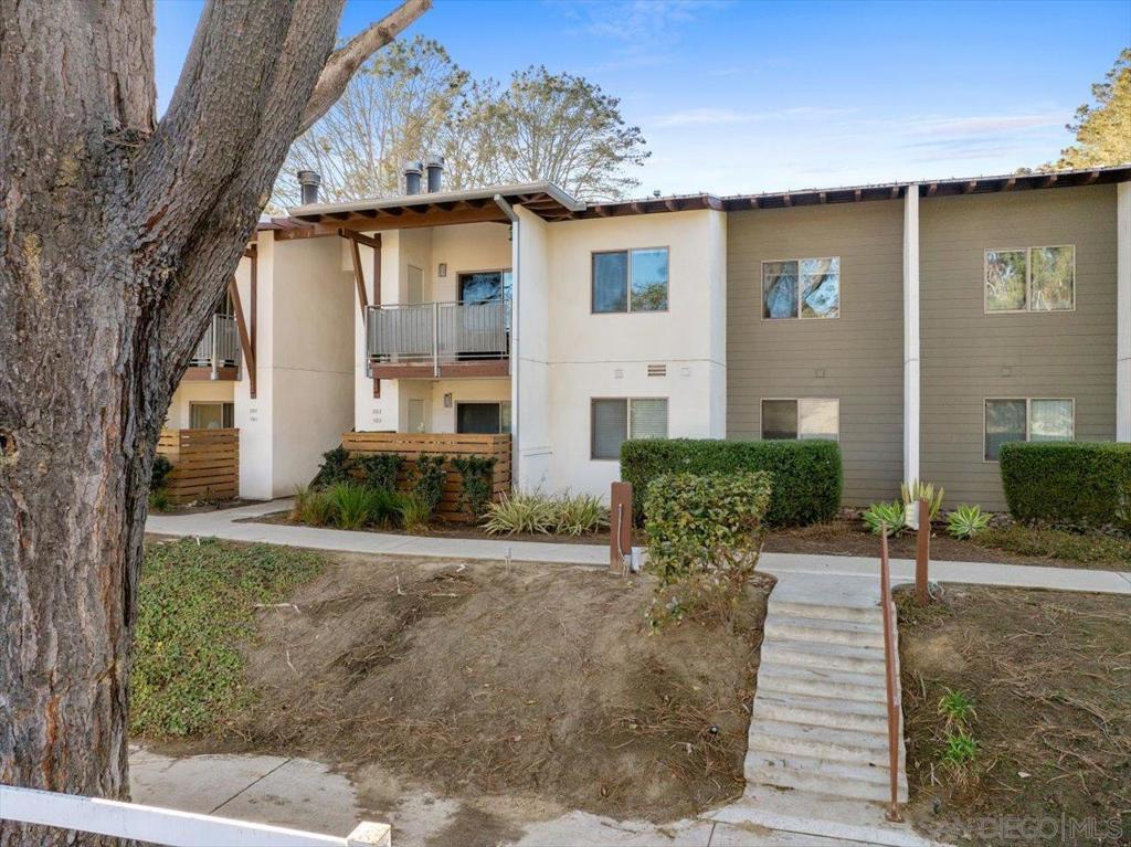 1710 S El Camino Real 202