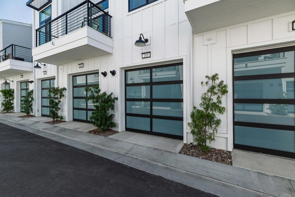 1105 Catania Court 203