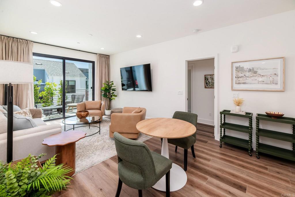 1105 Catania Court 203