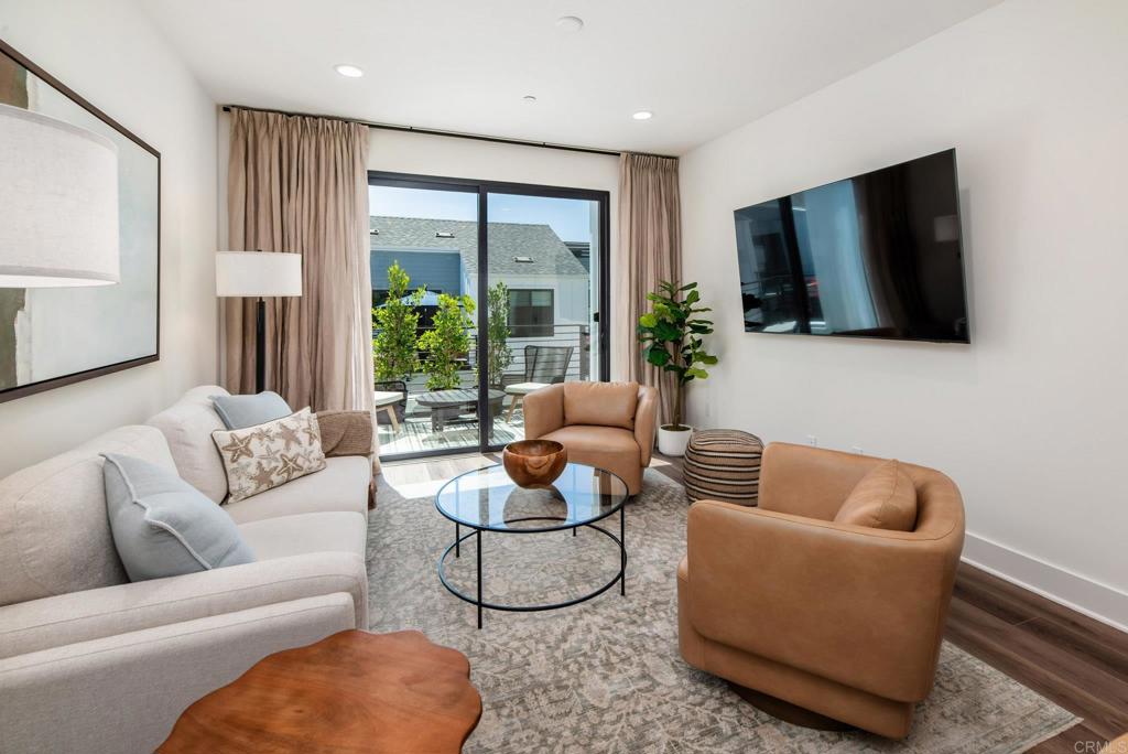 1105 Catania Court 203