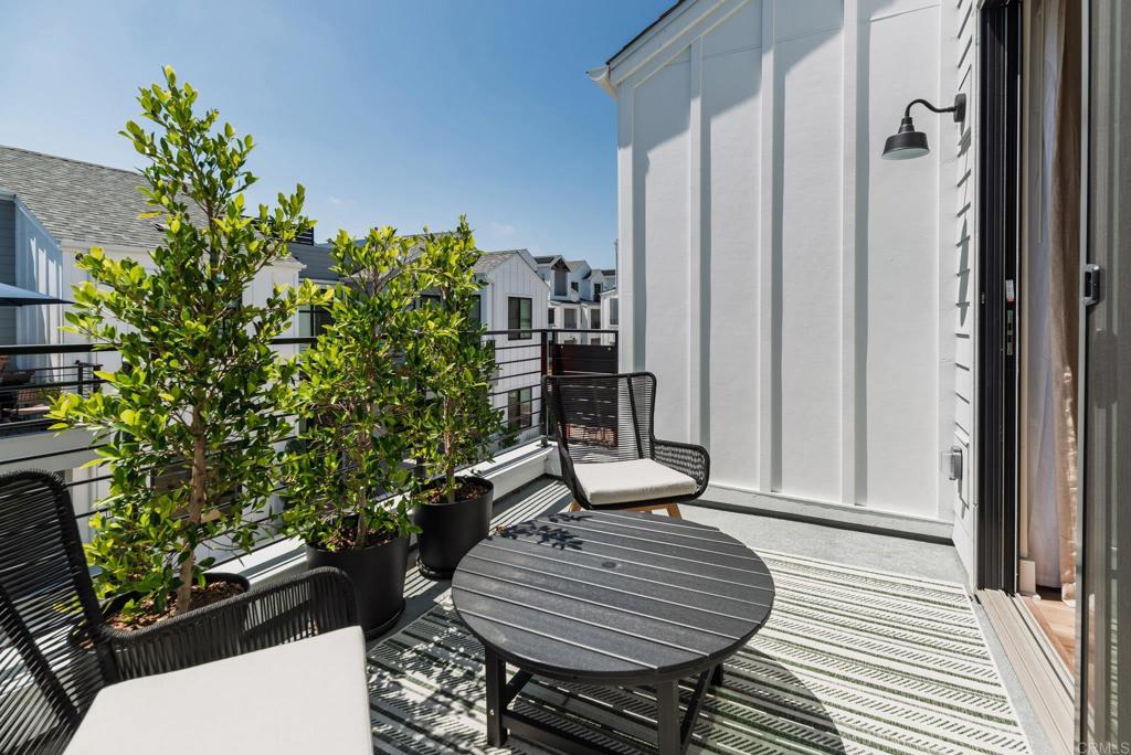 1105 Catania Court 203