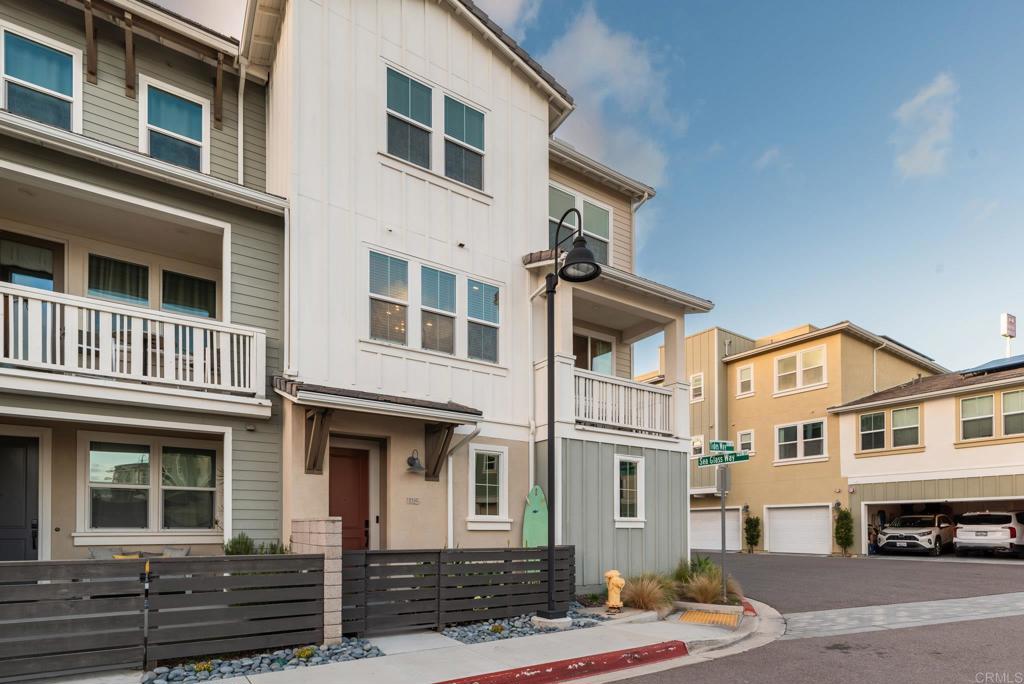 1115 Sea Glass Way