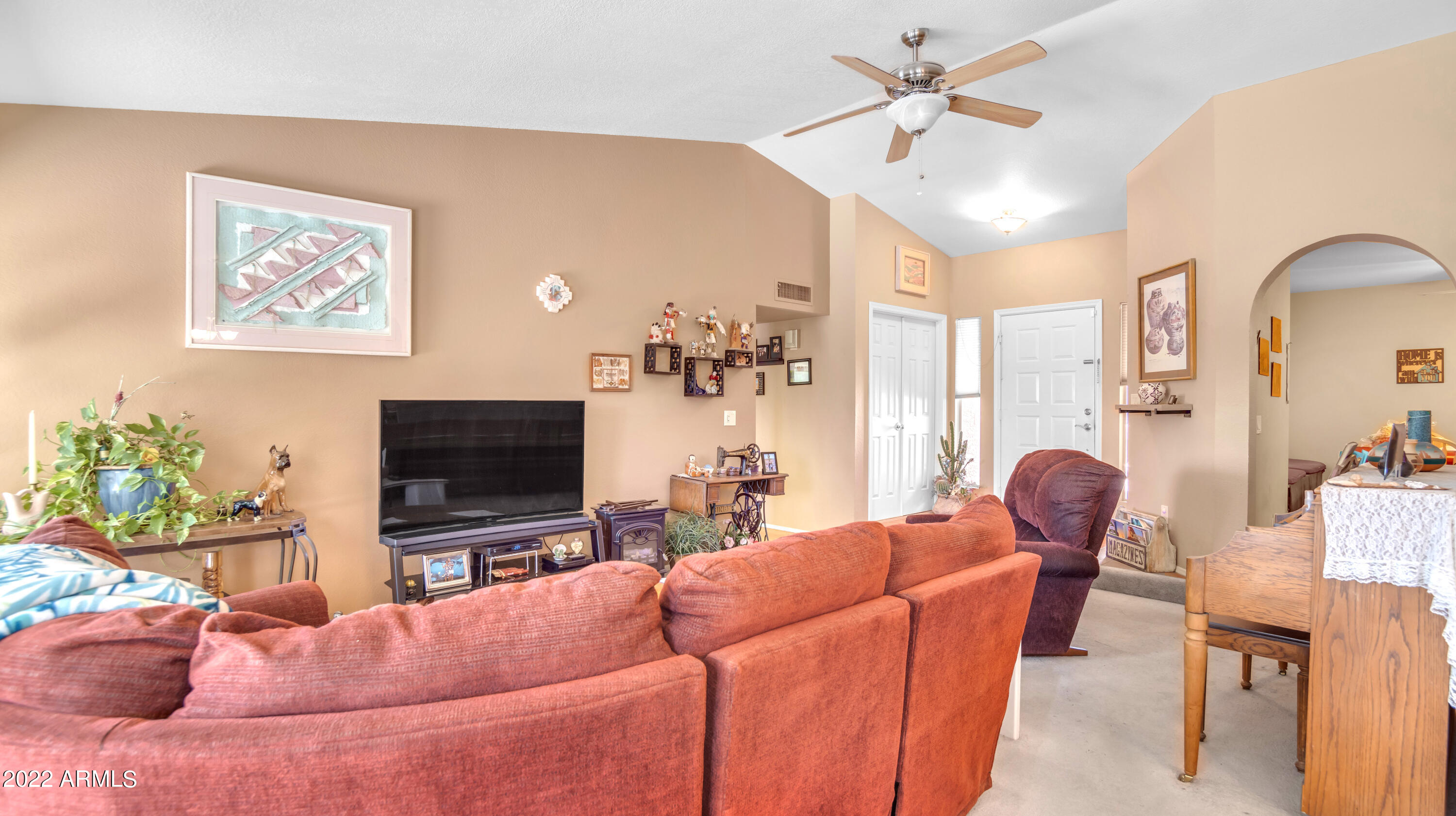 4325 E WOODLAND Drive