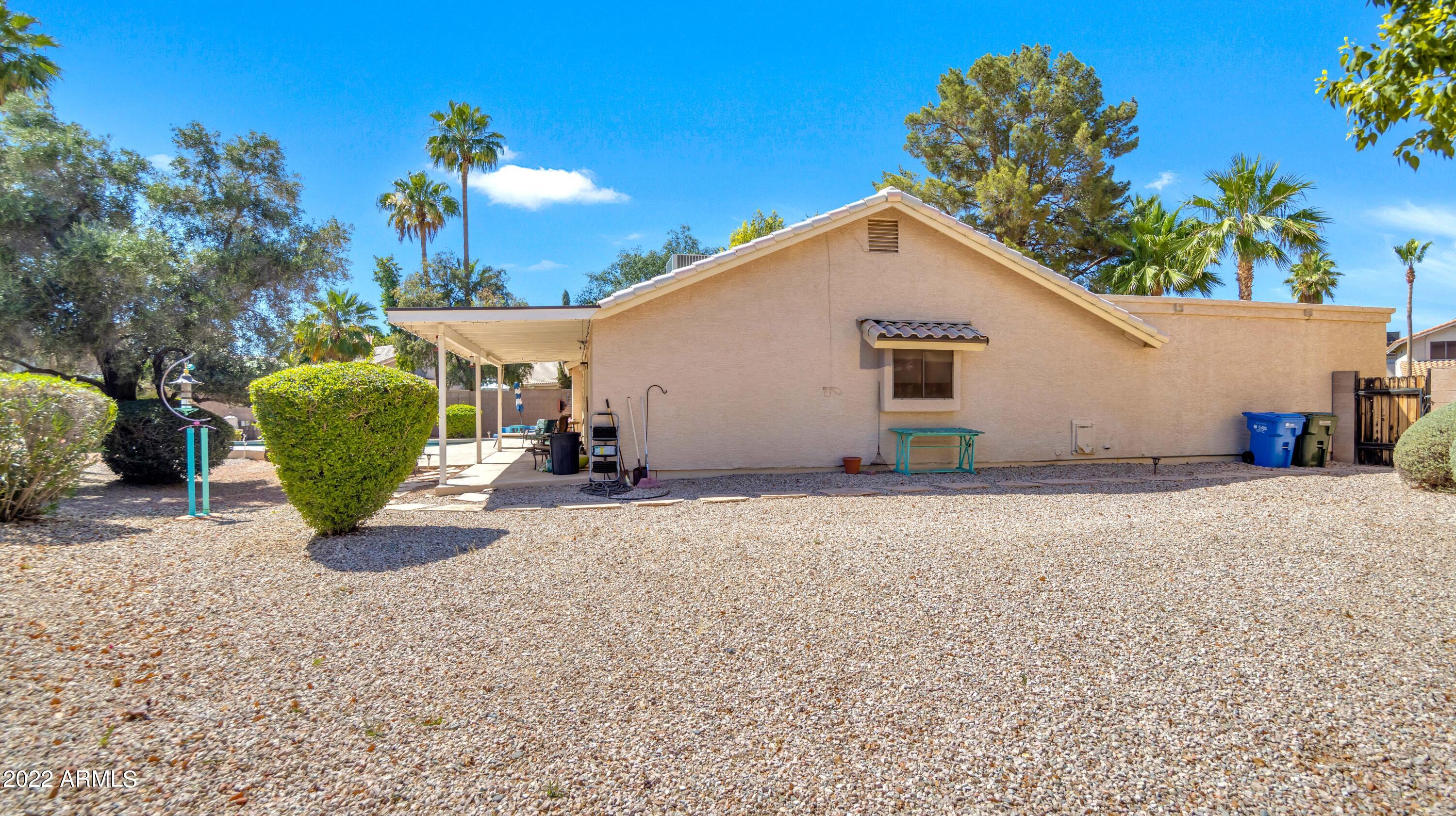 4325 E WOODLAND Drive