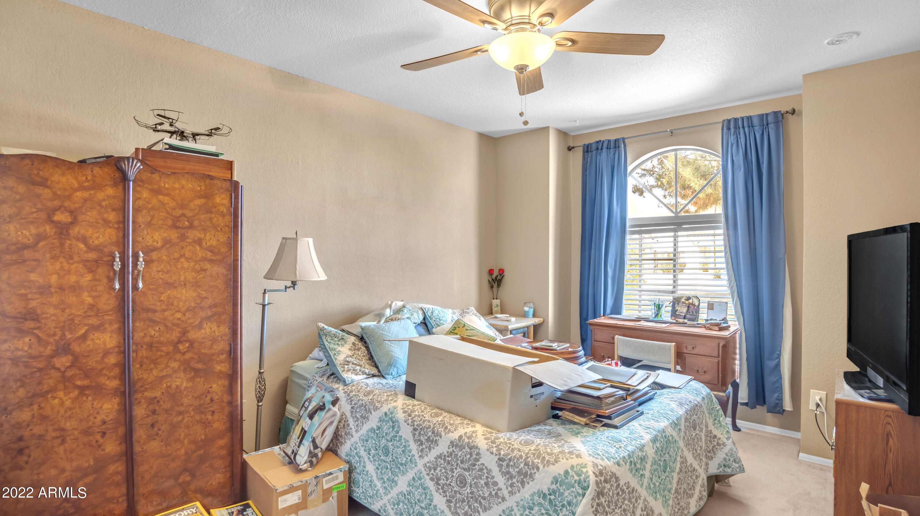 4325 E WOODLAND Drive