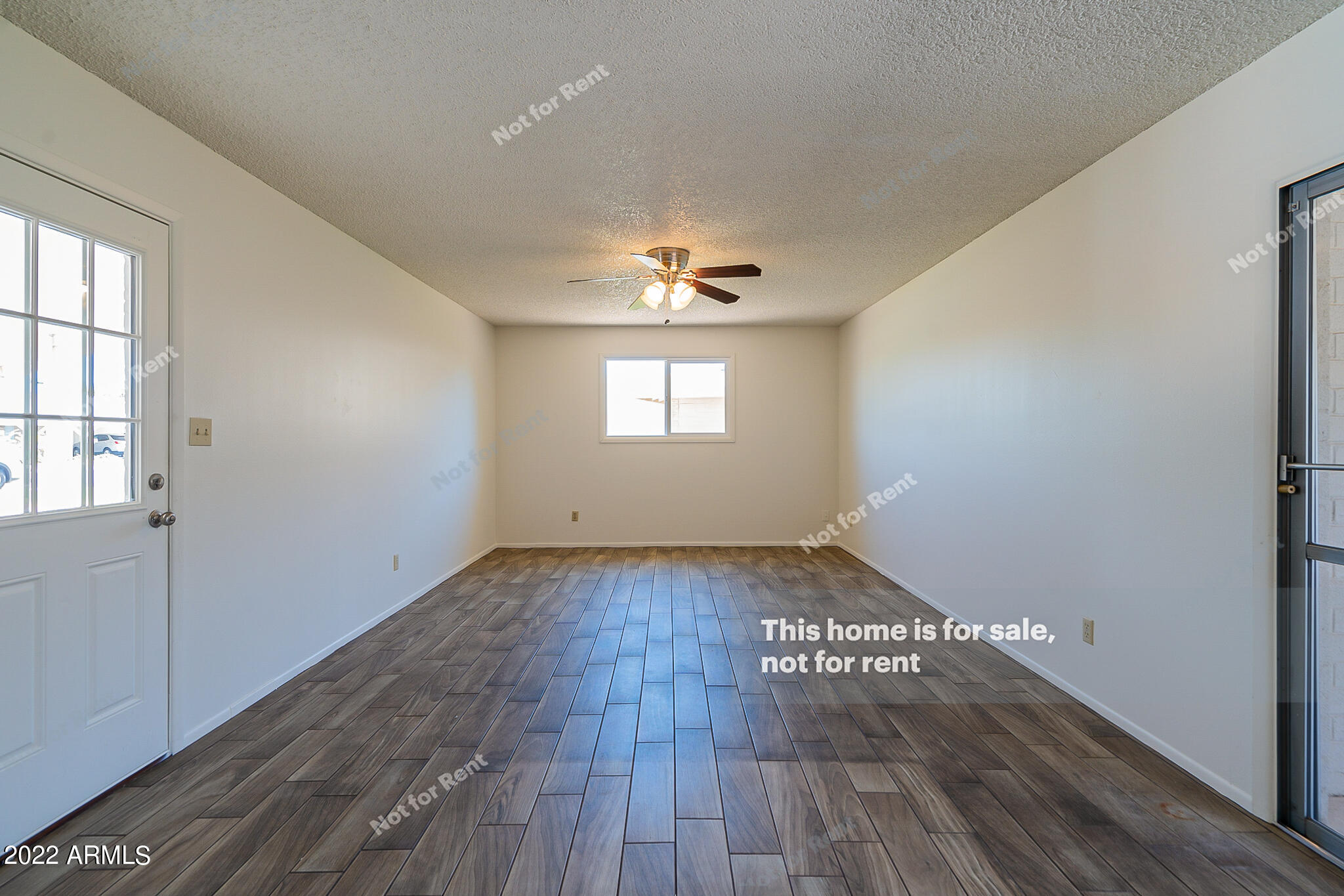 1041 E FAIRMONT Drive