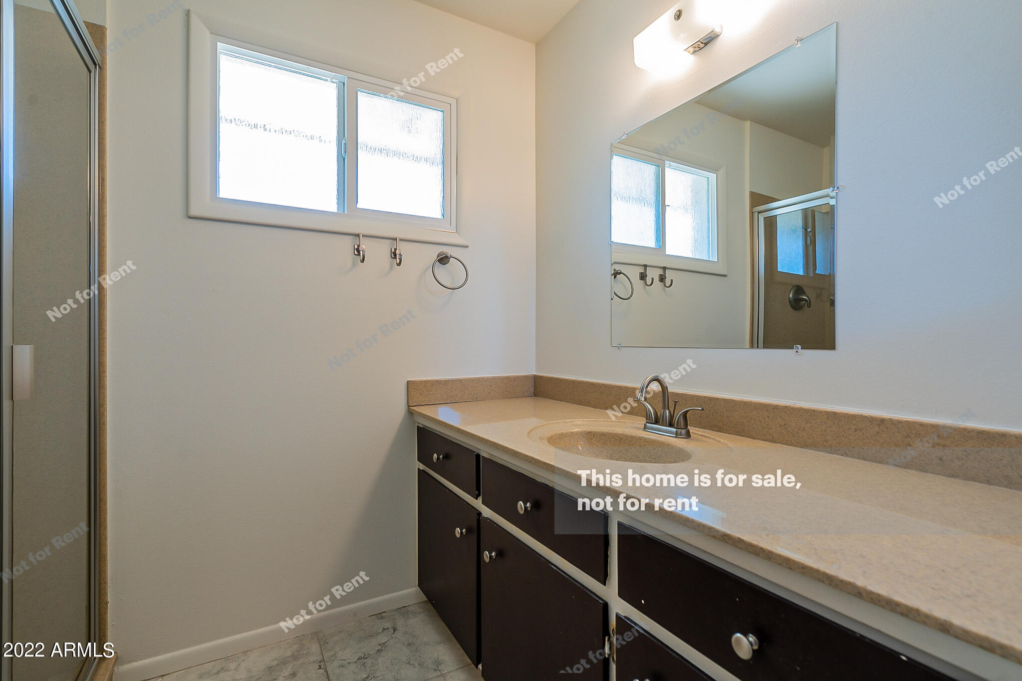 1041 E FAIRMONT Drive