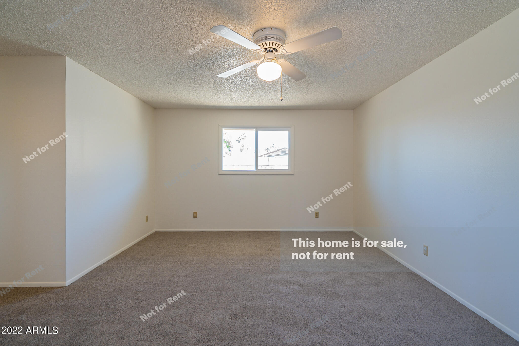 1041 E FAIRMONT Drive