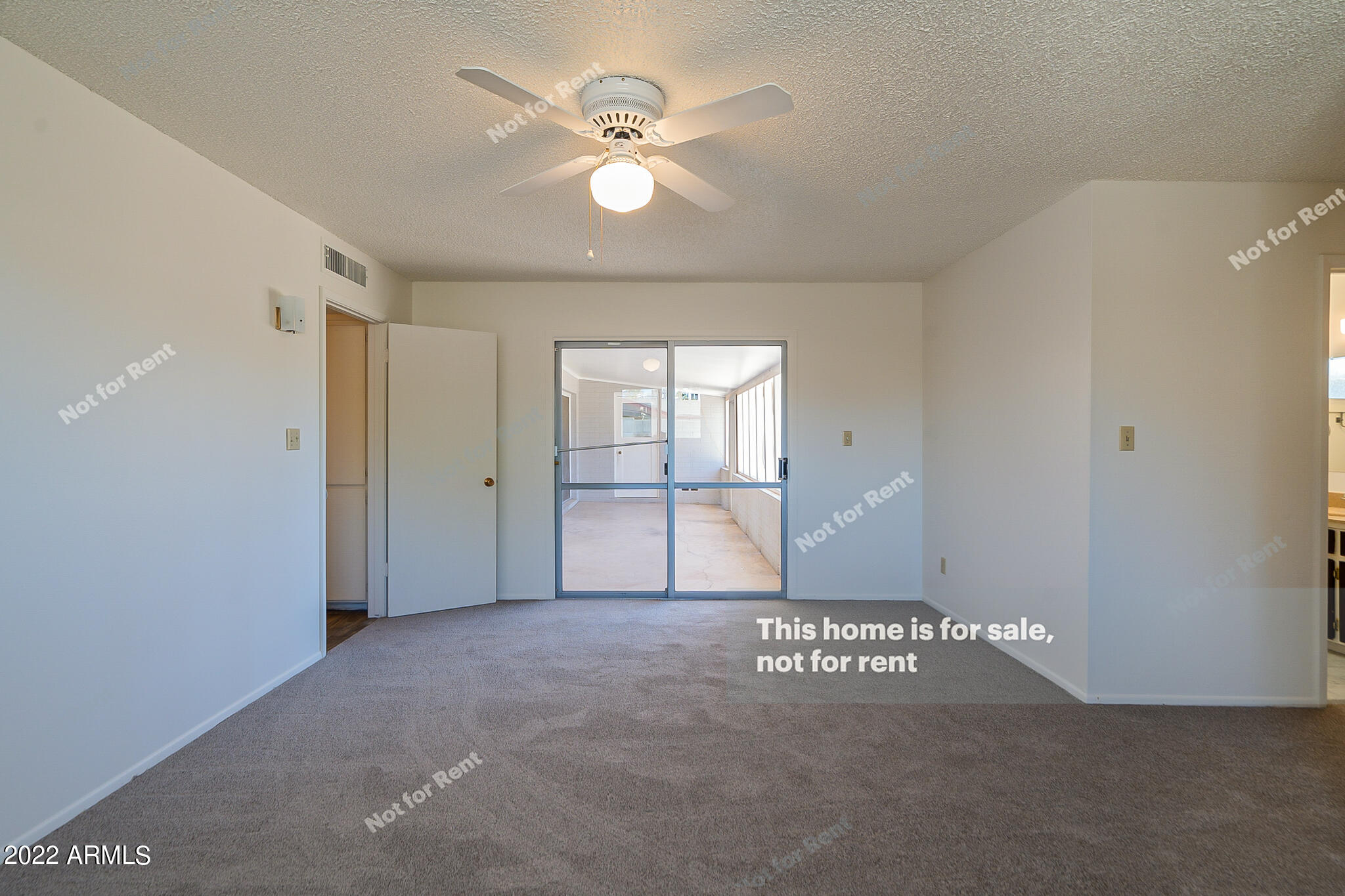 1041 E FAIRMONT Drive