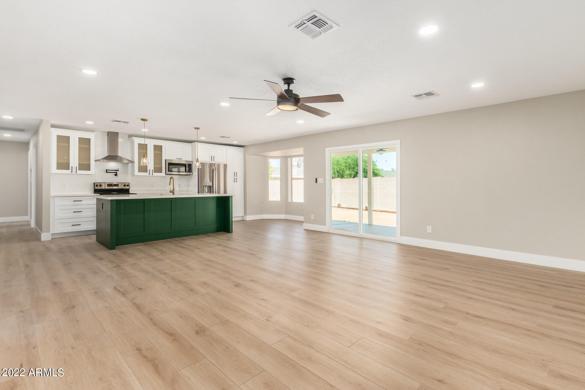 130 W San Remo Street