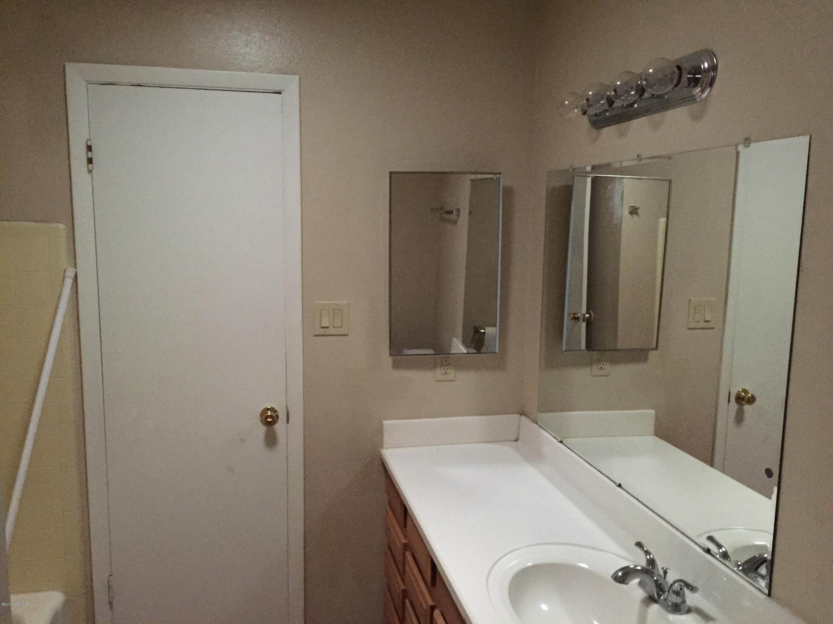 731 E WESLEYAN Drive